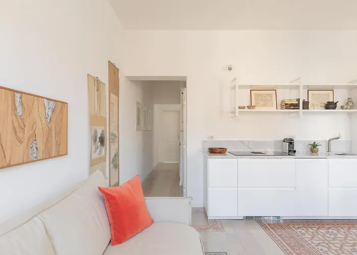 Appartement Iflat Lovely With View On Pope Window