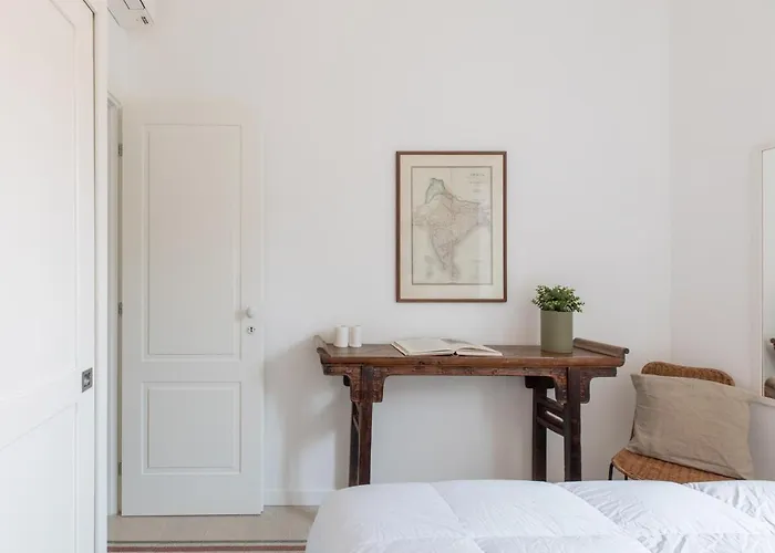 Iflat Lovely With View On Pope Window Appartement
