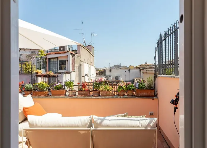 Appartement Iflat Lovely With View On Pope Window